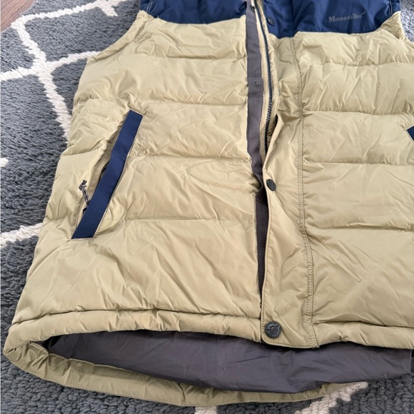Men's Moosejaw Down Puffer Vest - Picture 3 of 8
